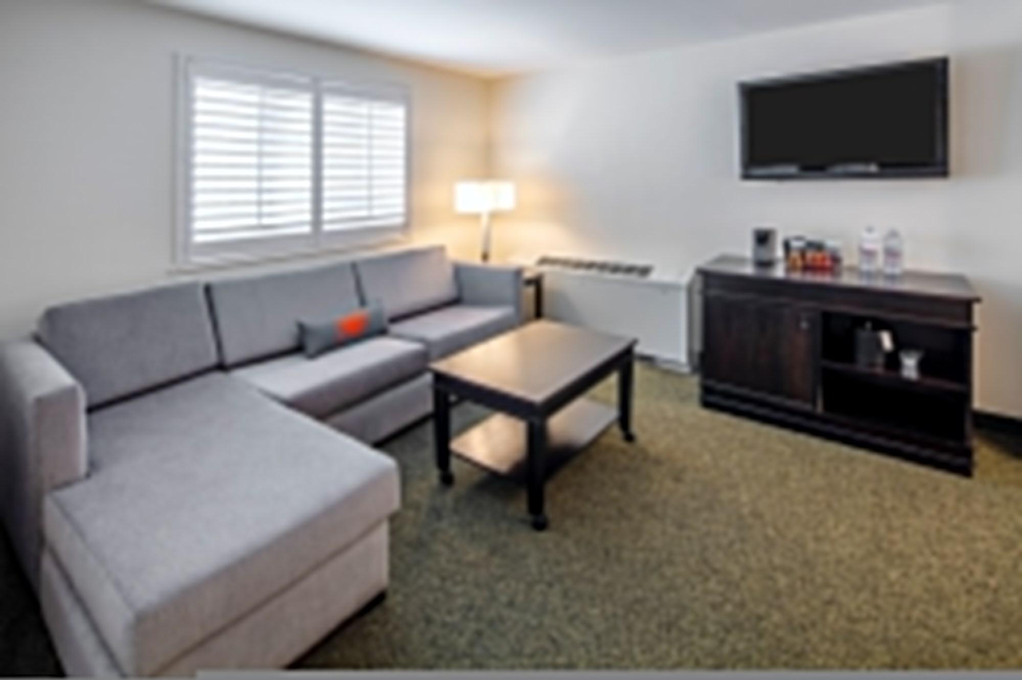 Collegian Hotel & Suites, Trademark Collection By Wyndham Сиракьюс Экстерьер фото