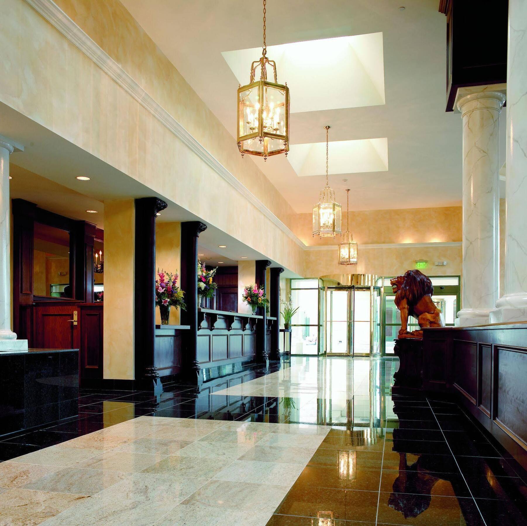 Collegian Hotel & Suites, Trademark Collection By Wyndham Сиракьюс Экстерьер фото