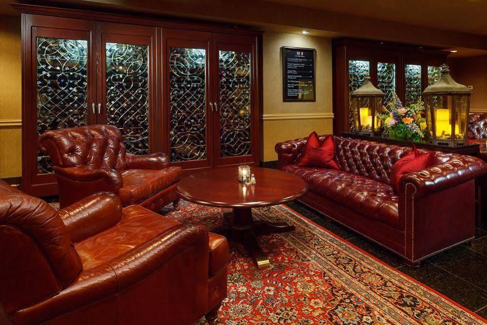 Collegian Hotel & Suites, Trademark Collection By Wyndham Сиракьюс Экстерьер фото