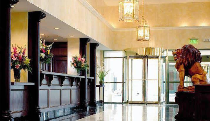 Collegian Hotel & Suites, Trademark Collection By Wyndham Сиракьюс Экстерьер фото